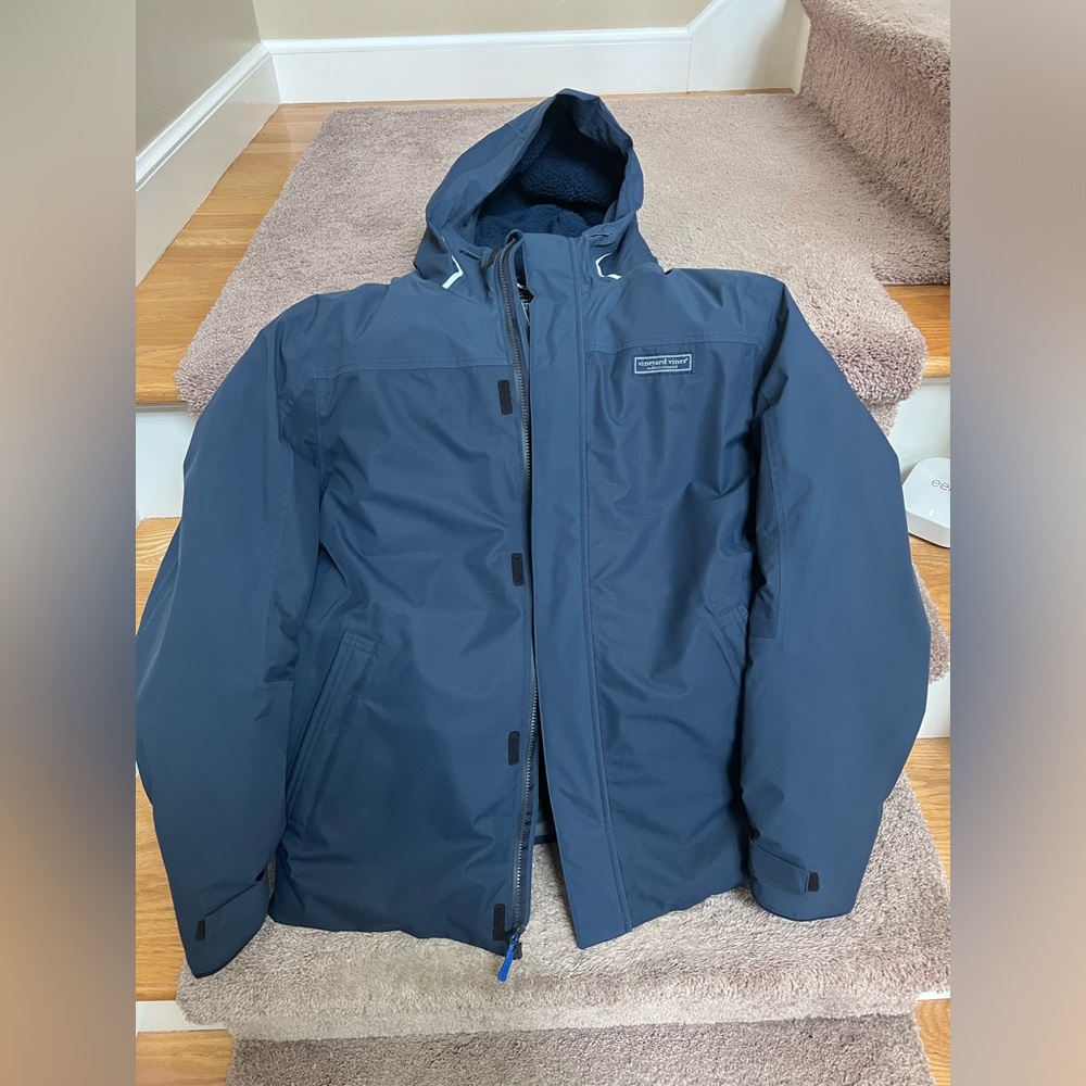 Heavy Duty thick Vineyard Vines insulated winter coat Size Medium Brand New Blue